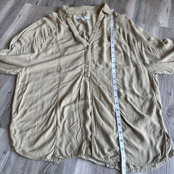 Urban Outfitters UO Viscose Genesis Split-Hem Blouse - size S - Picture 11 of 11